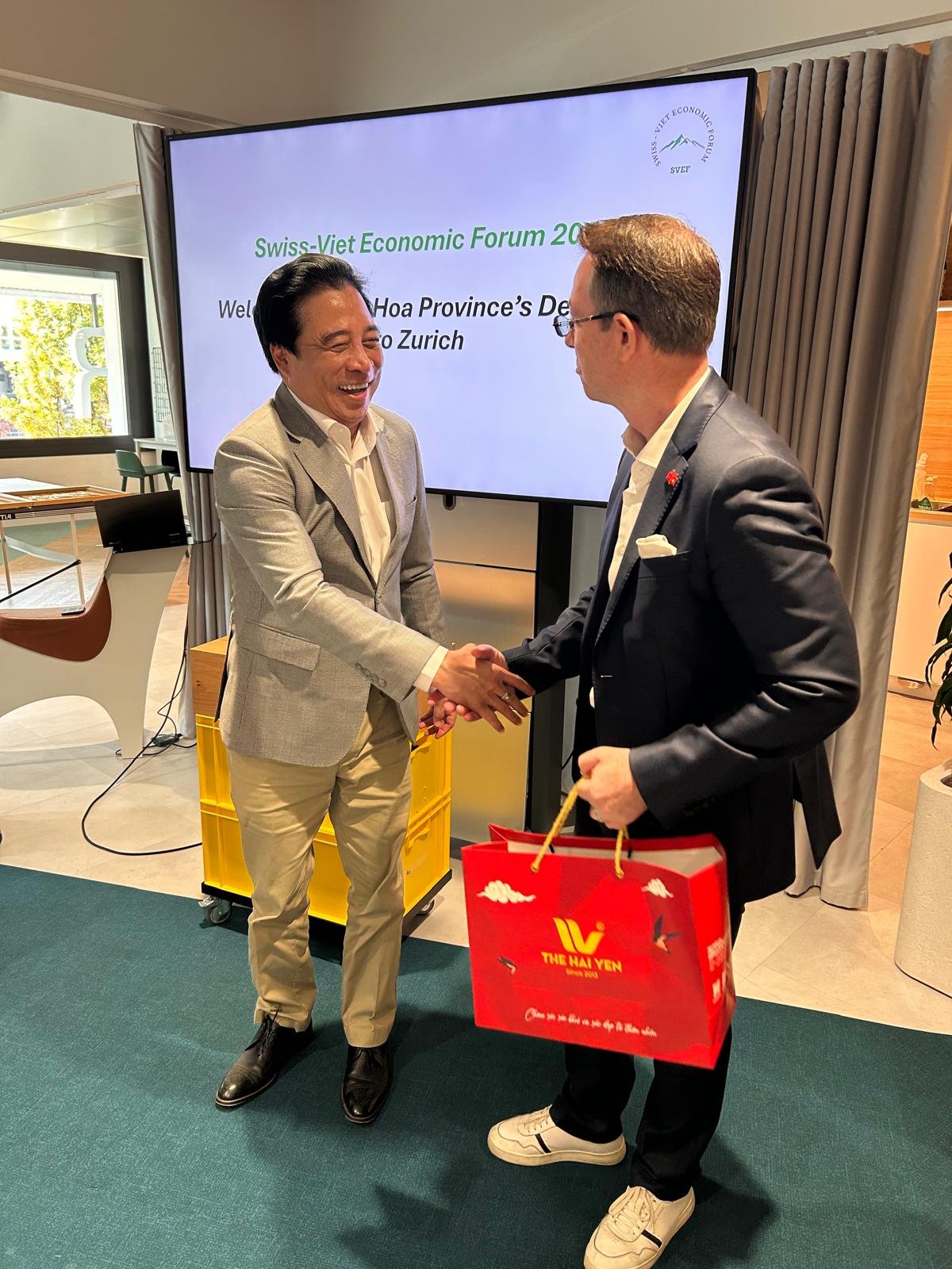 Khánh Hòa Vietnam Delegation